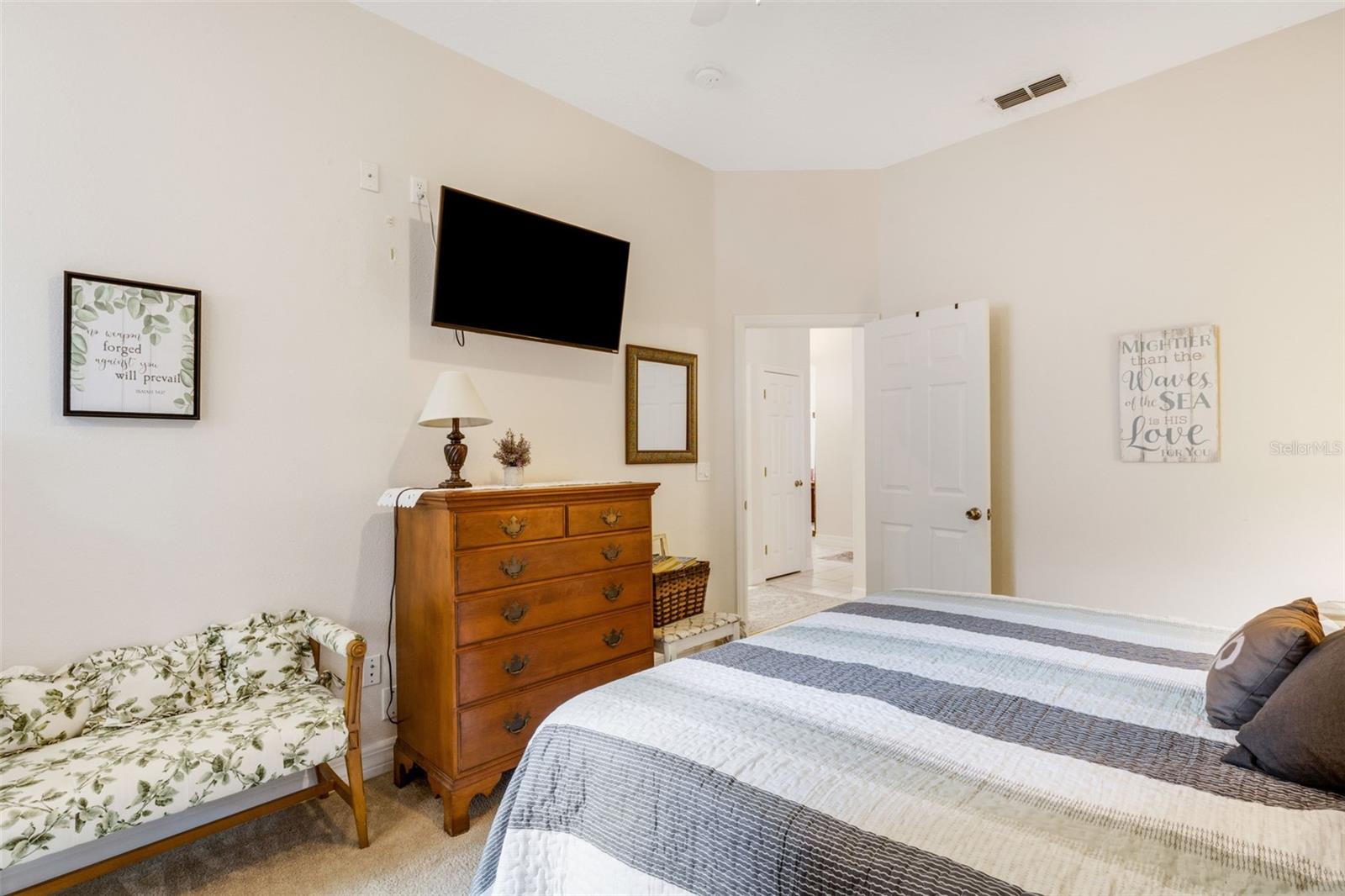 Image 29 of 39 For 2617 Hickory View Loop