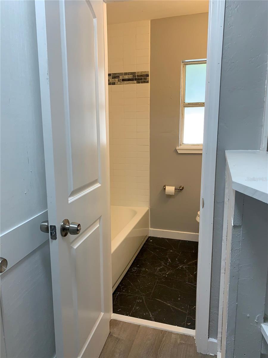 Image 12 of 26 For 832 20th Avenue S 830-832