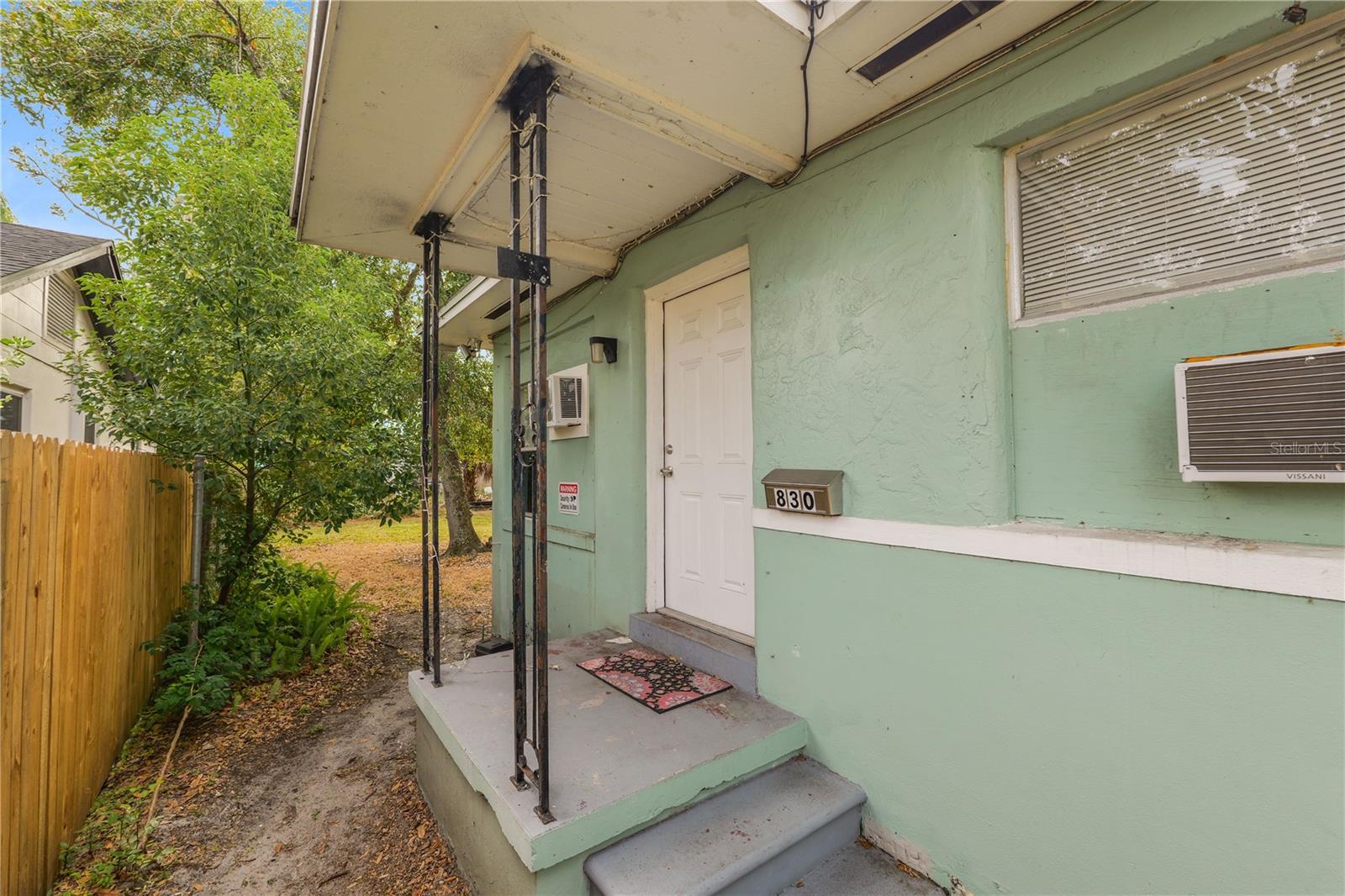 Image 16 of 26 For 832 20th Avenue S 830-832