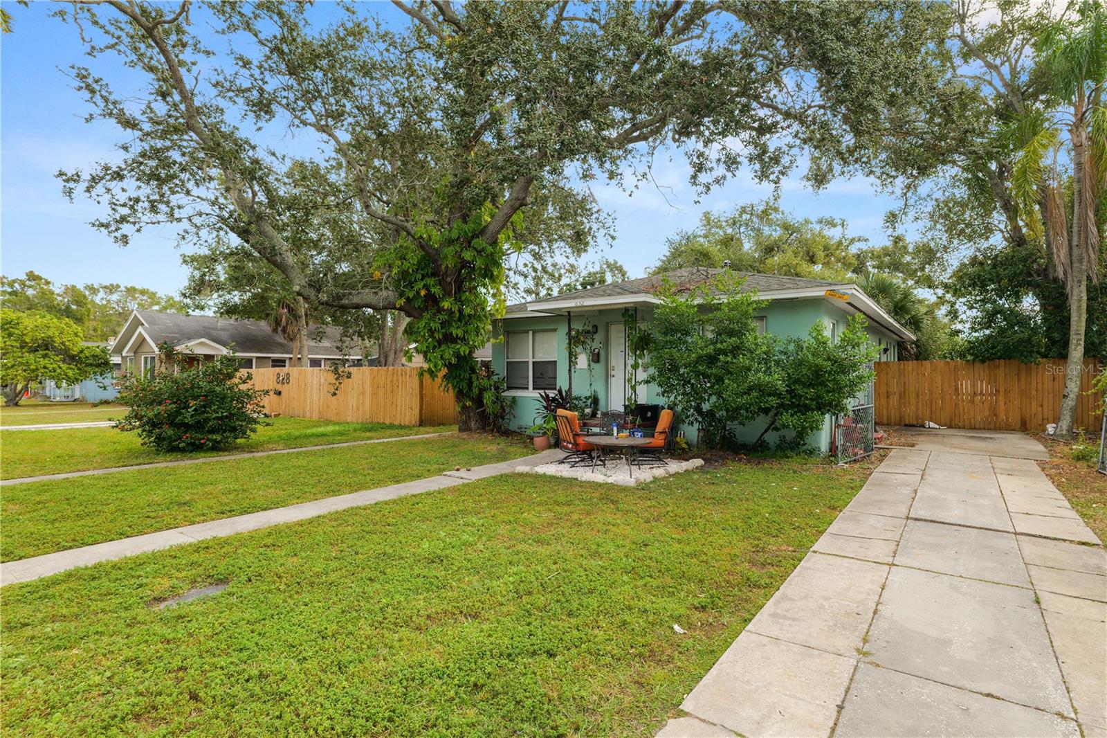 Image 2 of 26 For 832 20th Avenue S 830-832