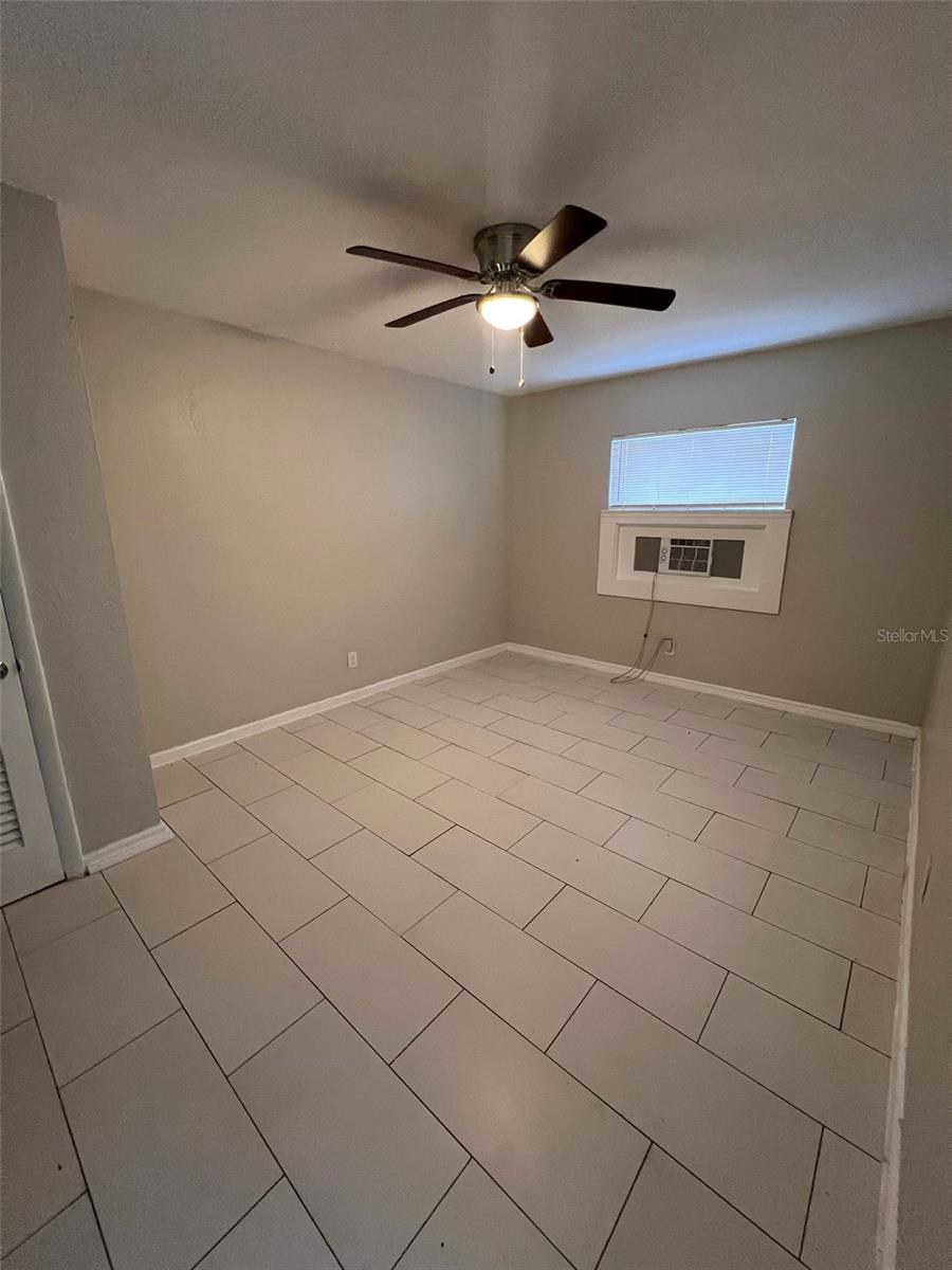 Image 22 of 26 For 832 20th Avenue S 830-832