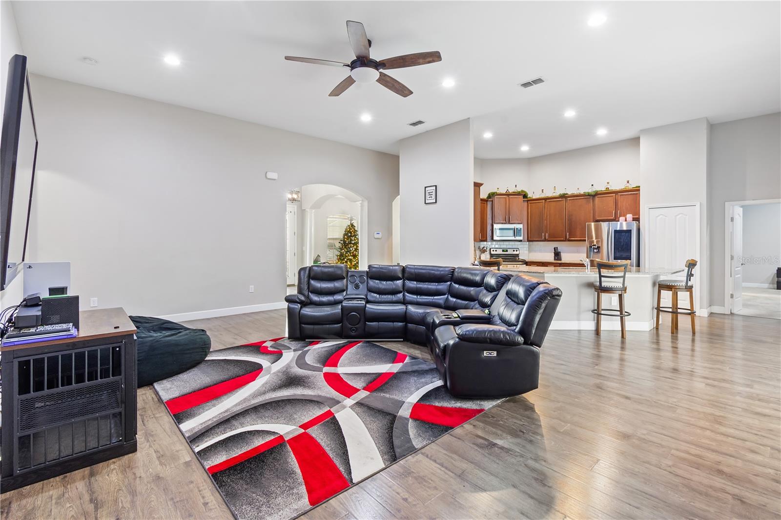 Image 3 of 43 For 2512 Sherwood Street