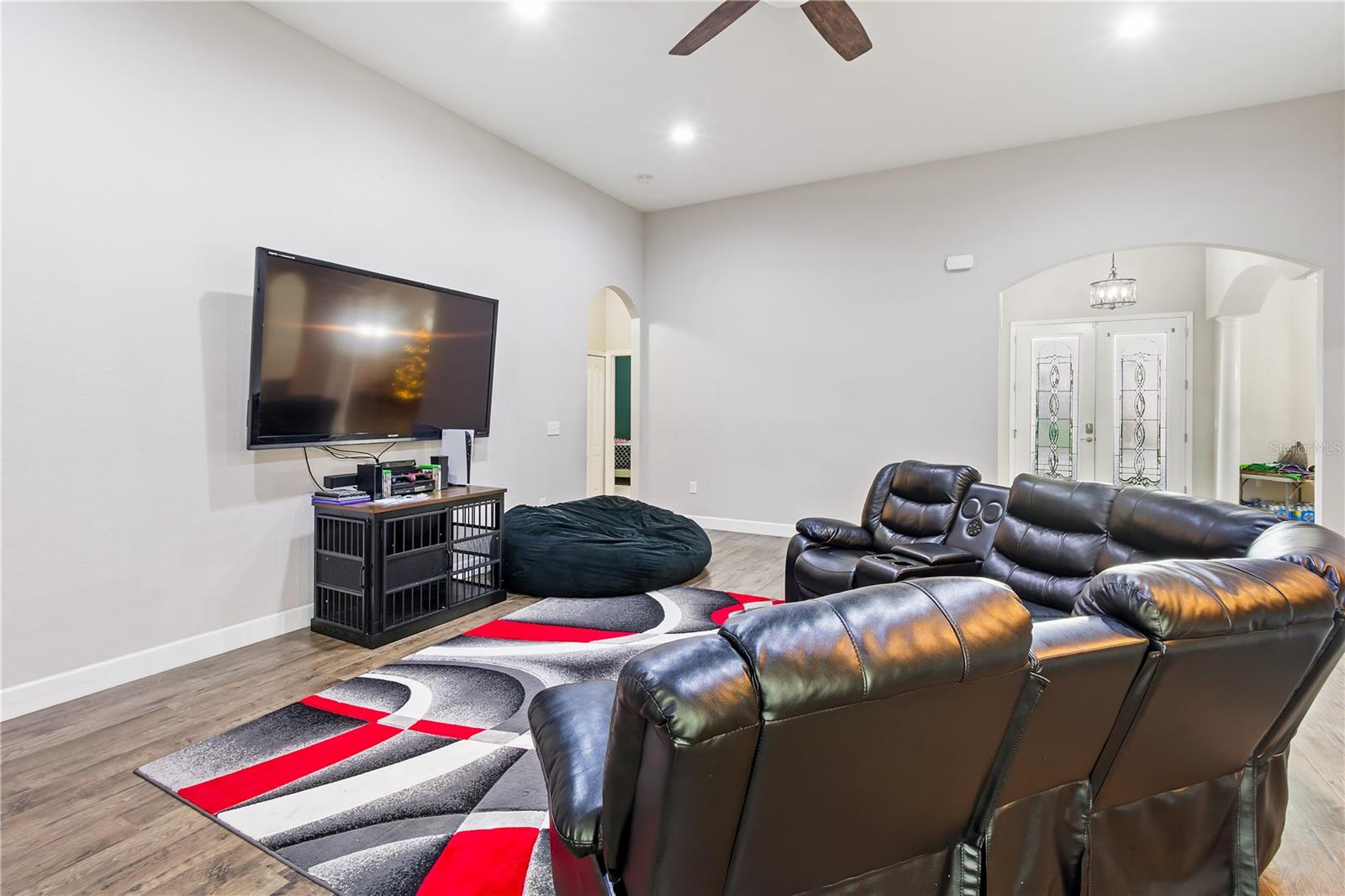 Image 4 of 43 For 2512 Sherwood Street