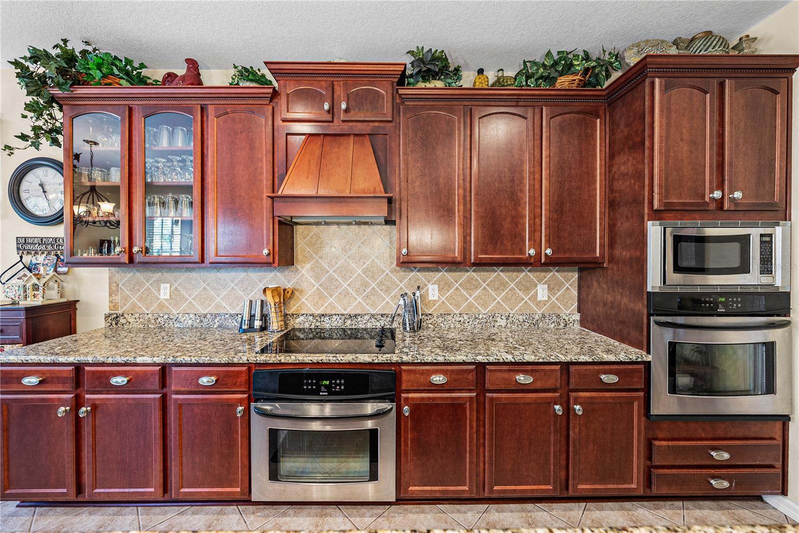 Image 22 of 100 For 360 Oak Landing Drive