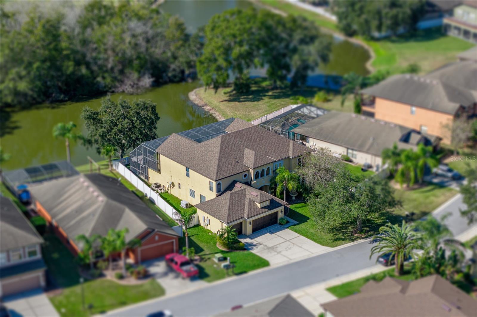 Image 3 of 100 For 360 Oak Landing Drive