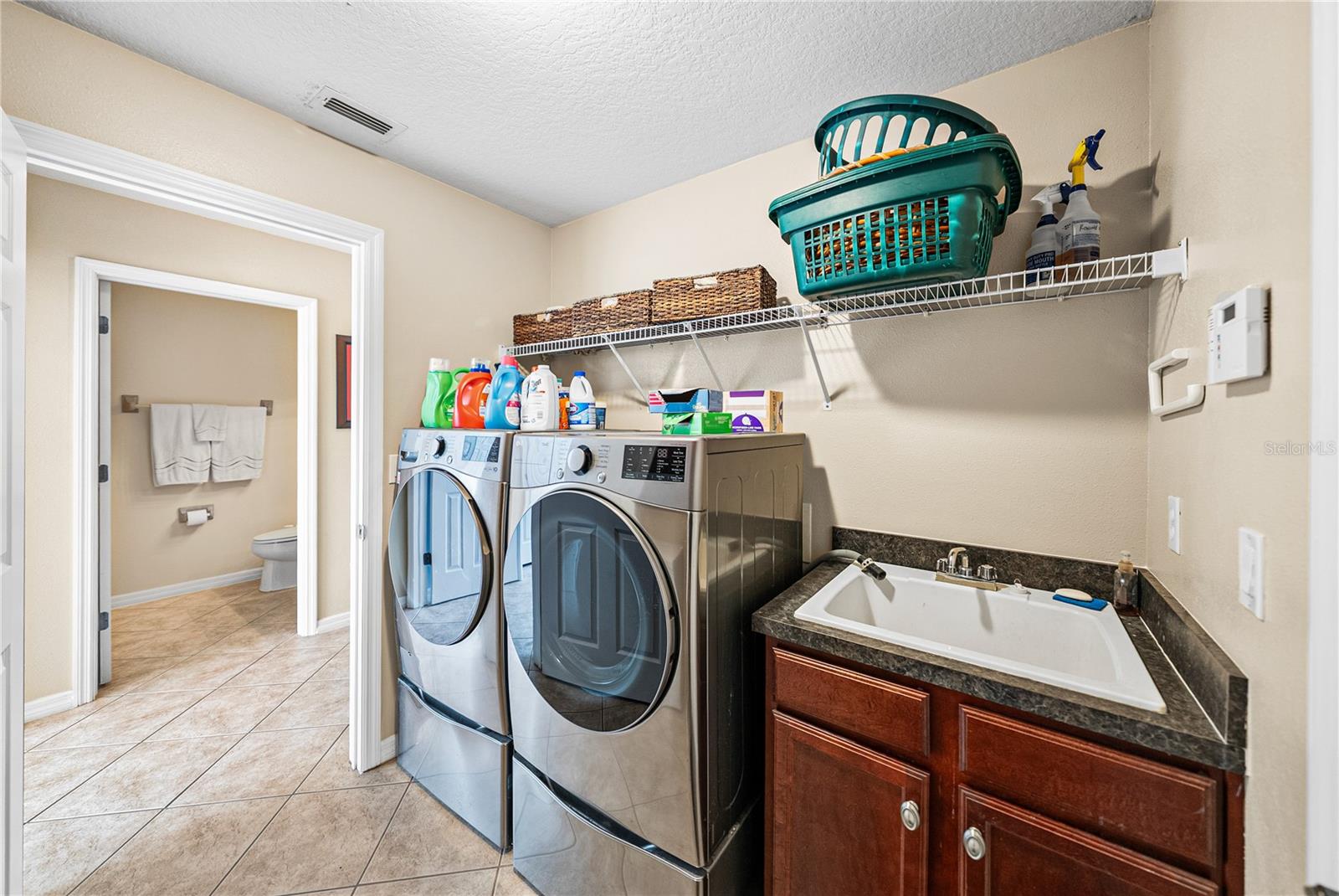 Image 43 of 100 For 360 Oak Landing Drive