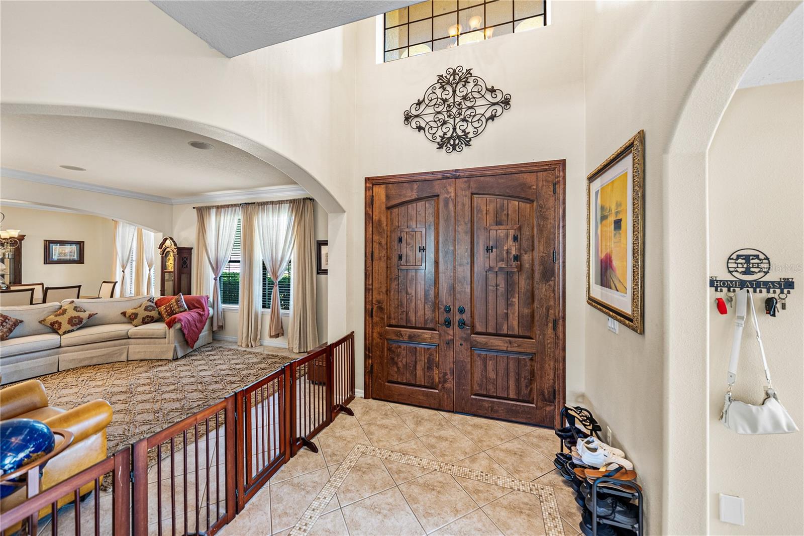 Image 8 of 100 For 360 Oak Landing Drive