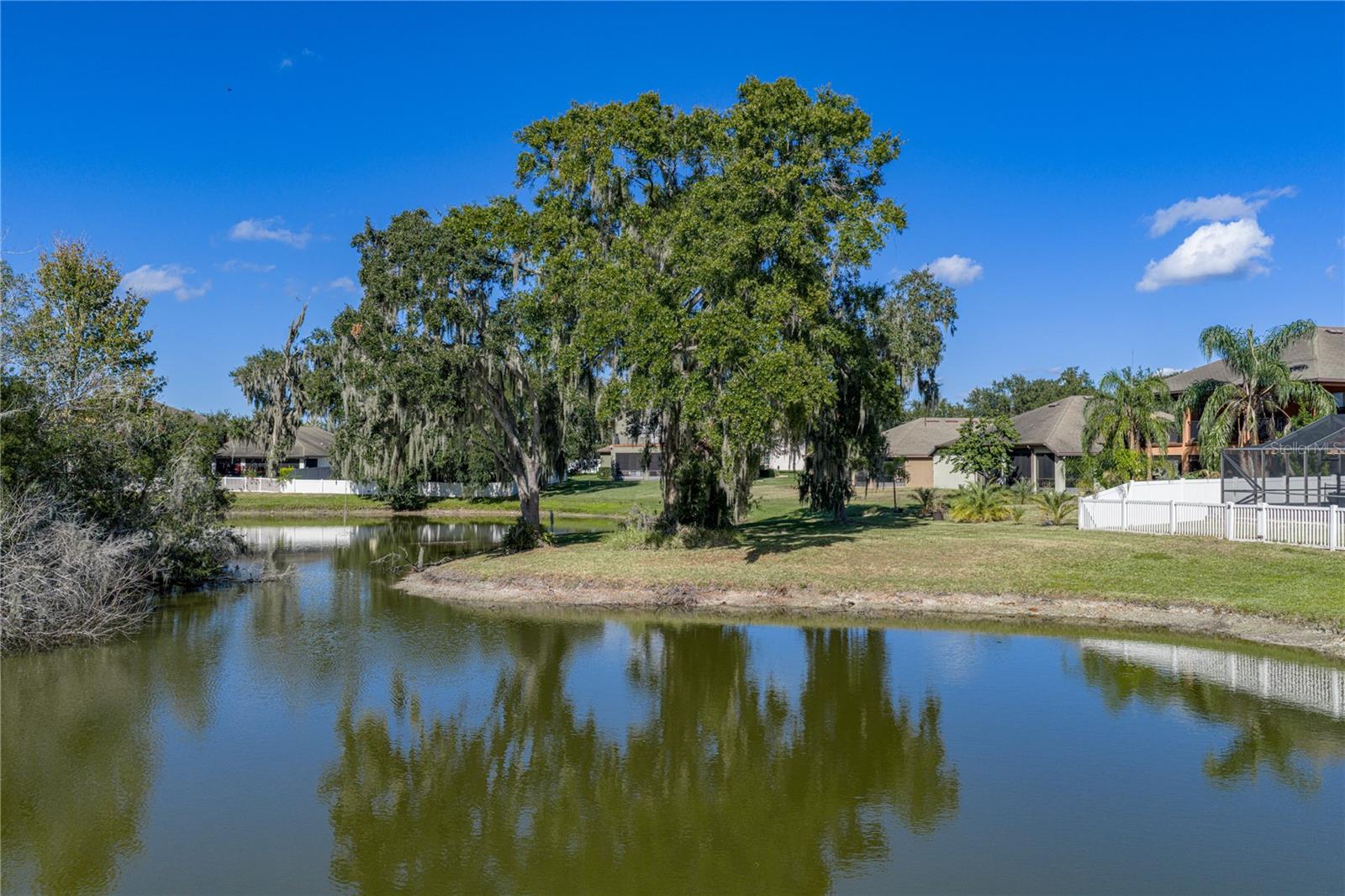 Image 91 of 100 For 360 Oak Landing Drive