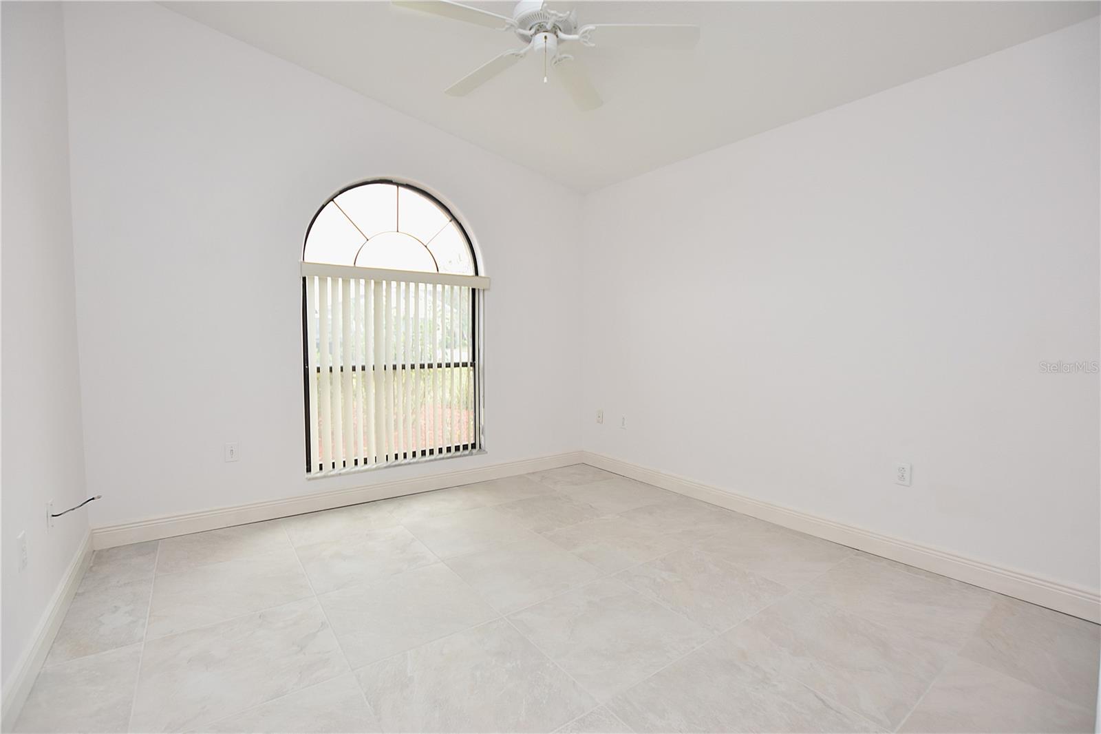 Image 14 of 44 For 2235 Silver Re Drive