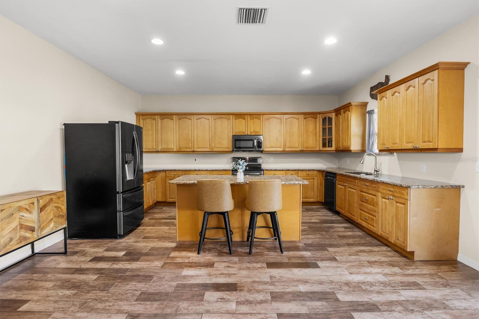 Image 10 of 50 For 4020 Connersville Road