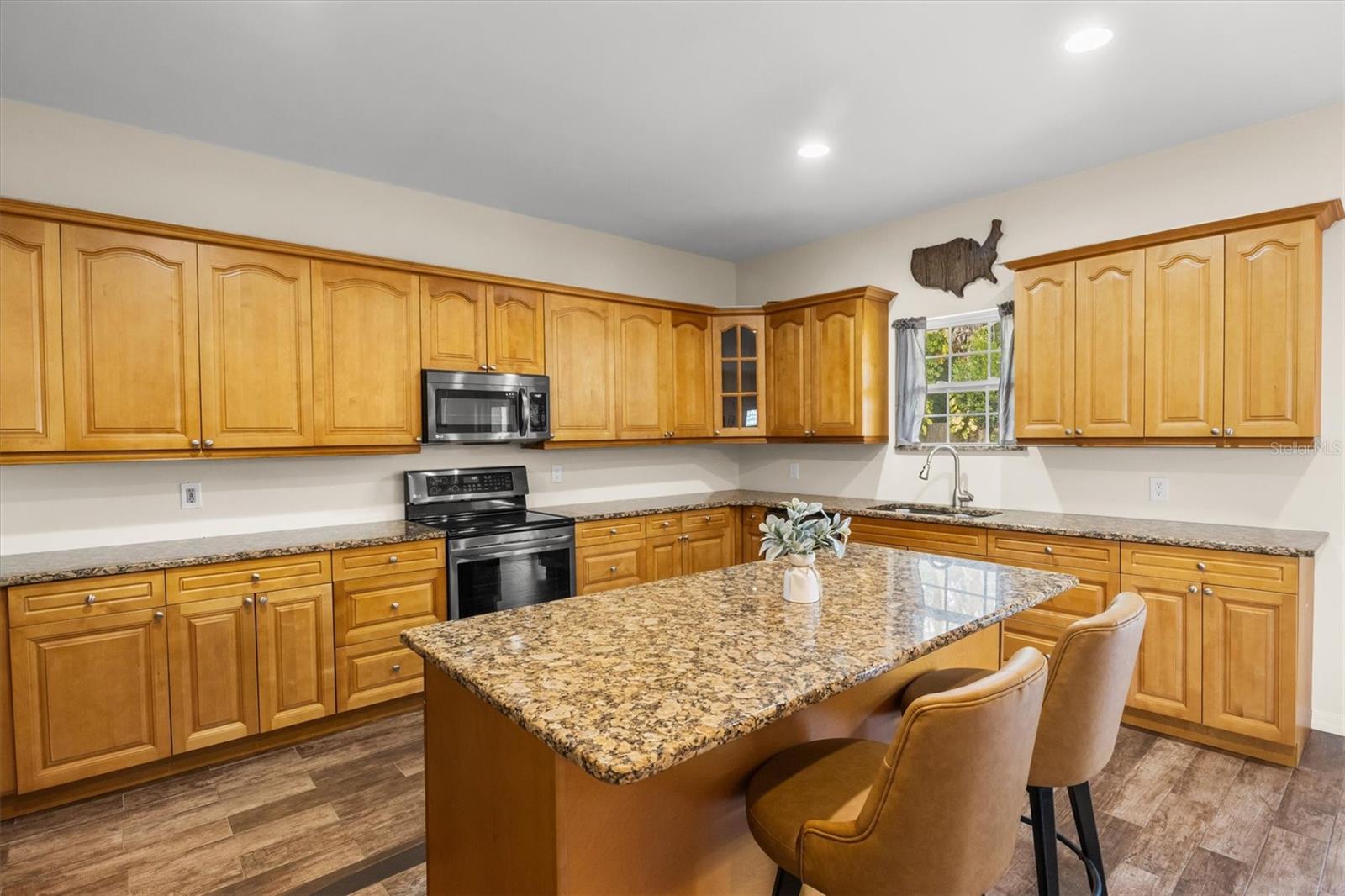 Image 14 of 50 For 4020 Connersville Road