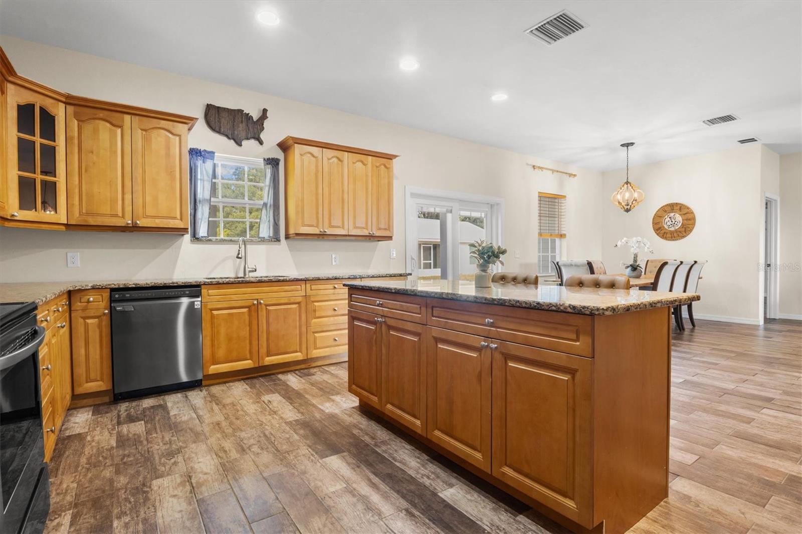 Image 15 of 50 For 4020 Connersville Road