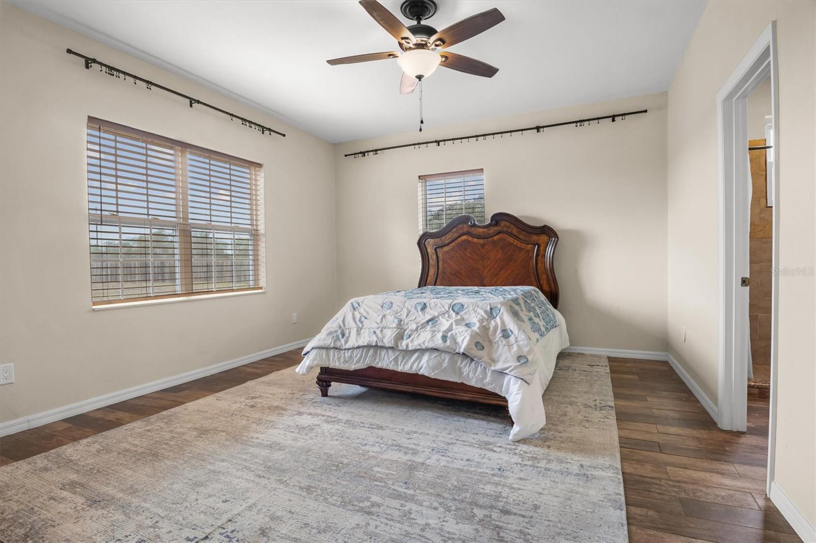 Image 24 of 50 For 4020 Connersville Road