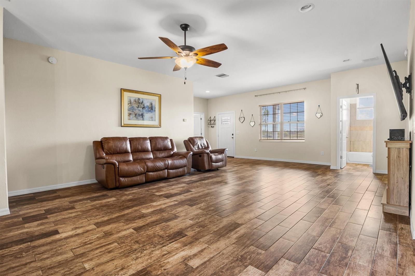 Image 5 of 50 For 4020 Connersville Road