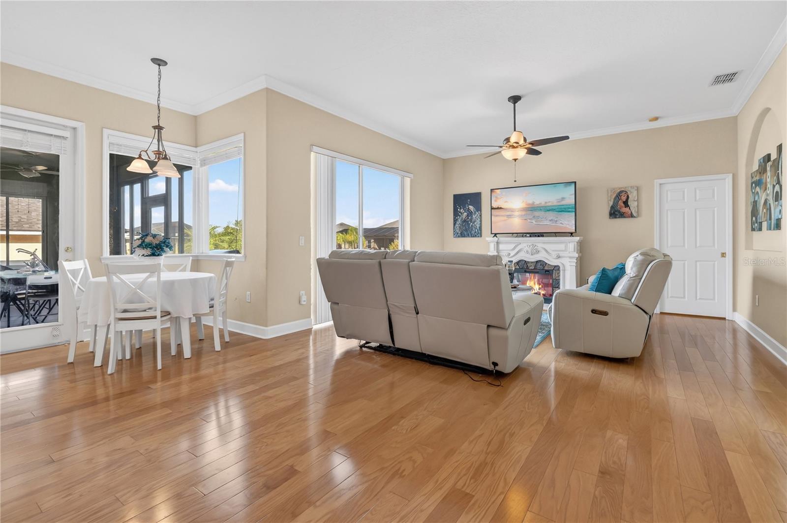 Image 14 of 62 For 6744 Hartsworth Drive