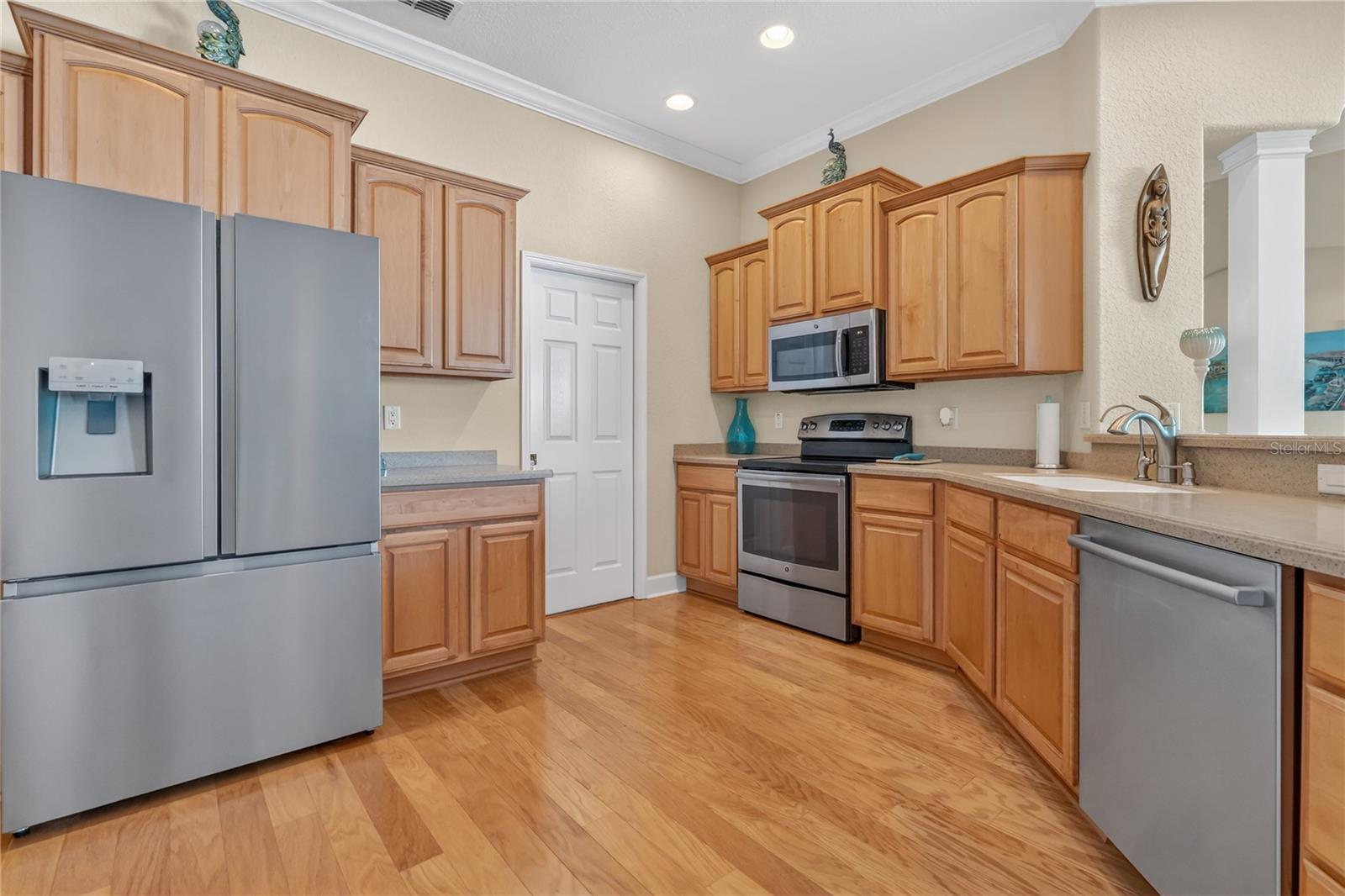 Image 25 of 62 For 6744 Hartsworth Drive