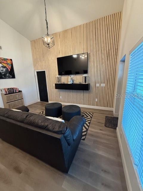 Listing photo id 13 for 1704 Hanna Avenue