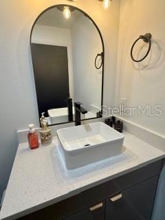 Listing photo id 25 for 1704 Hanna Avenue