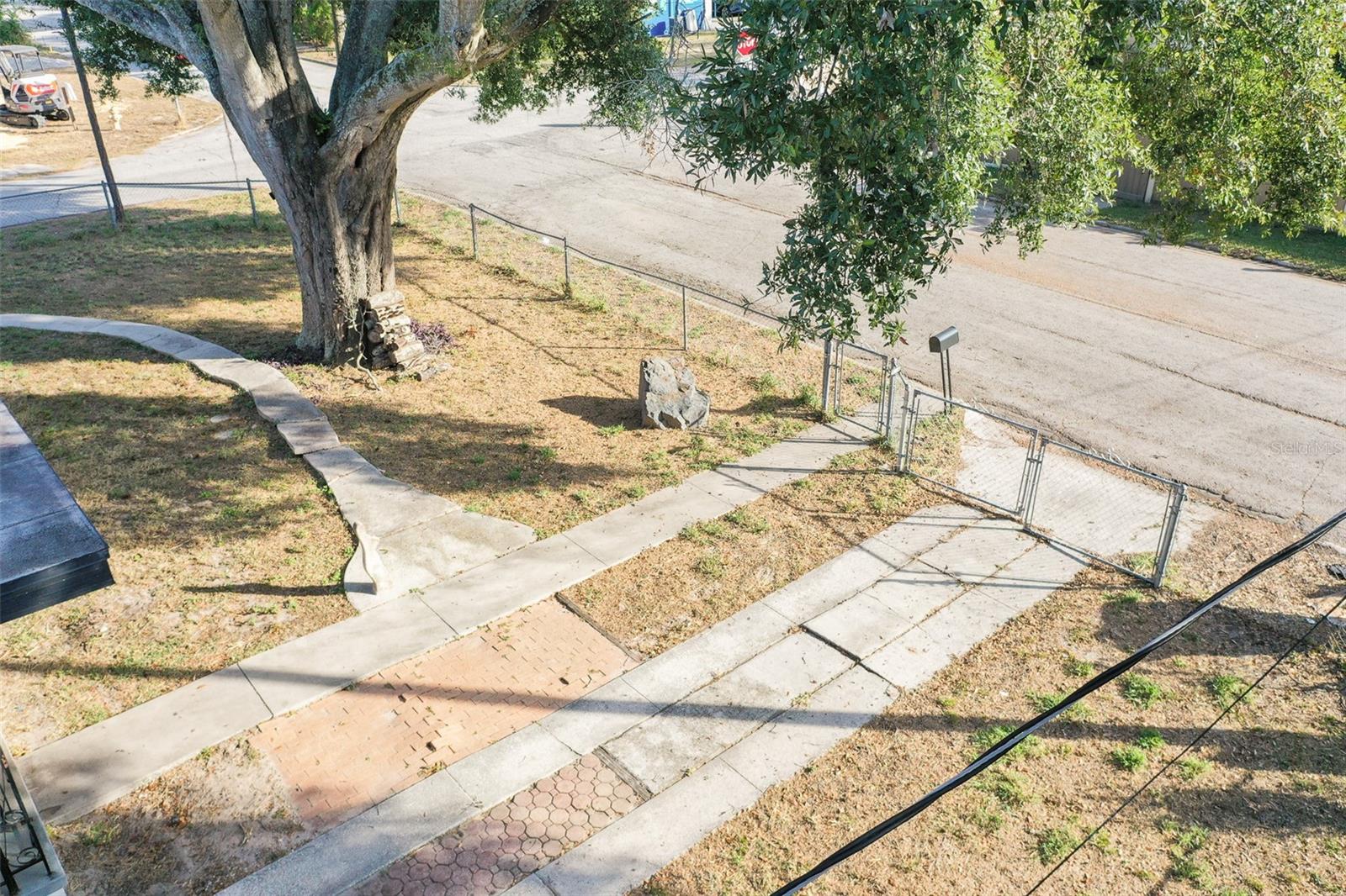 Image 17 of 21 For 495 Avenue F Se