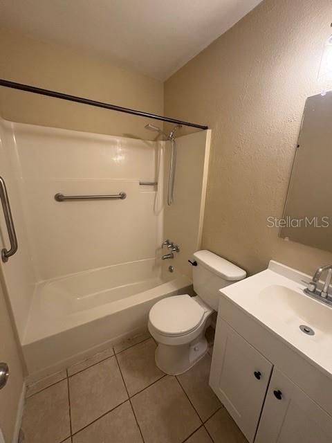 Image 8 of 12 For 1210 Watersedge Drive