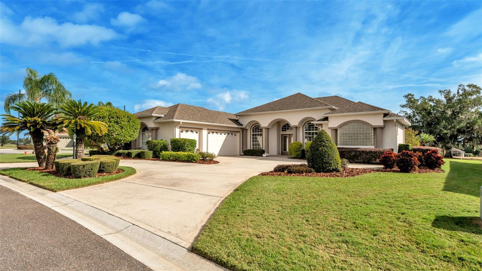 Details for 2767 Huntington Hills Drive, LAKELAND, FL 33810