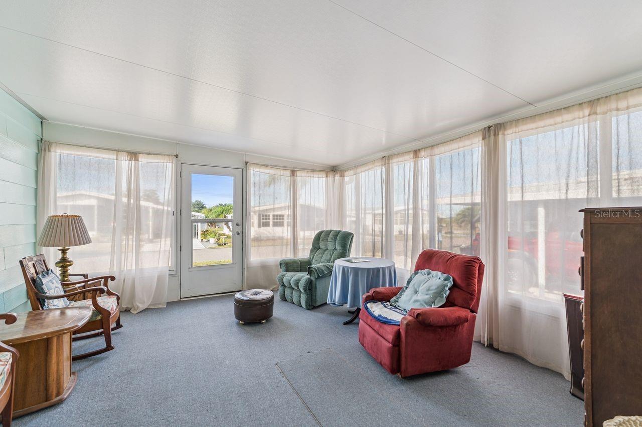 Image 26 of 32 For 6756 Kensington Drive Ne