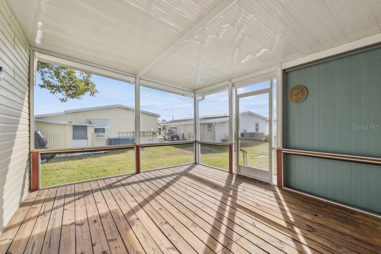 Image 29 of 32 For 6756 Kensington Drive Ne