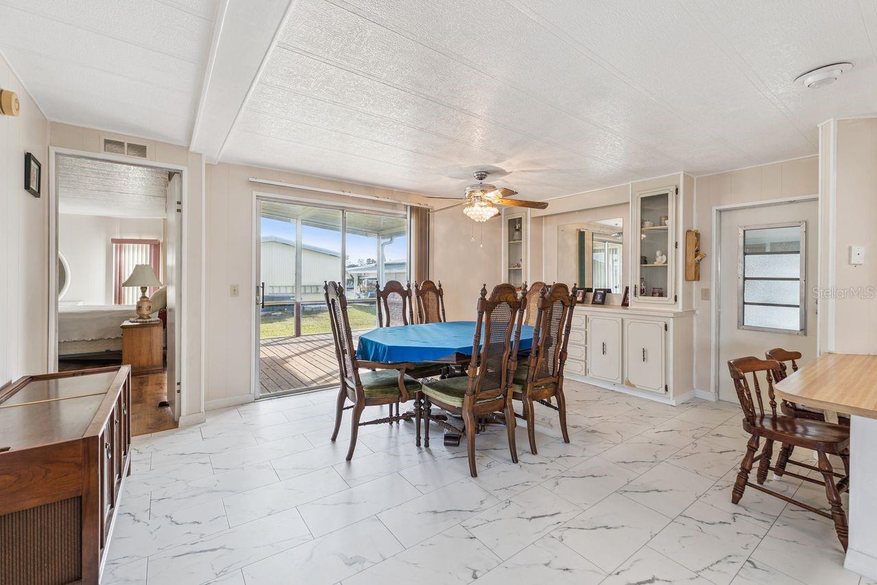 Image 9 of 32 For 6756 Kensington Drive Ne