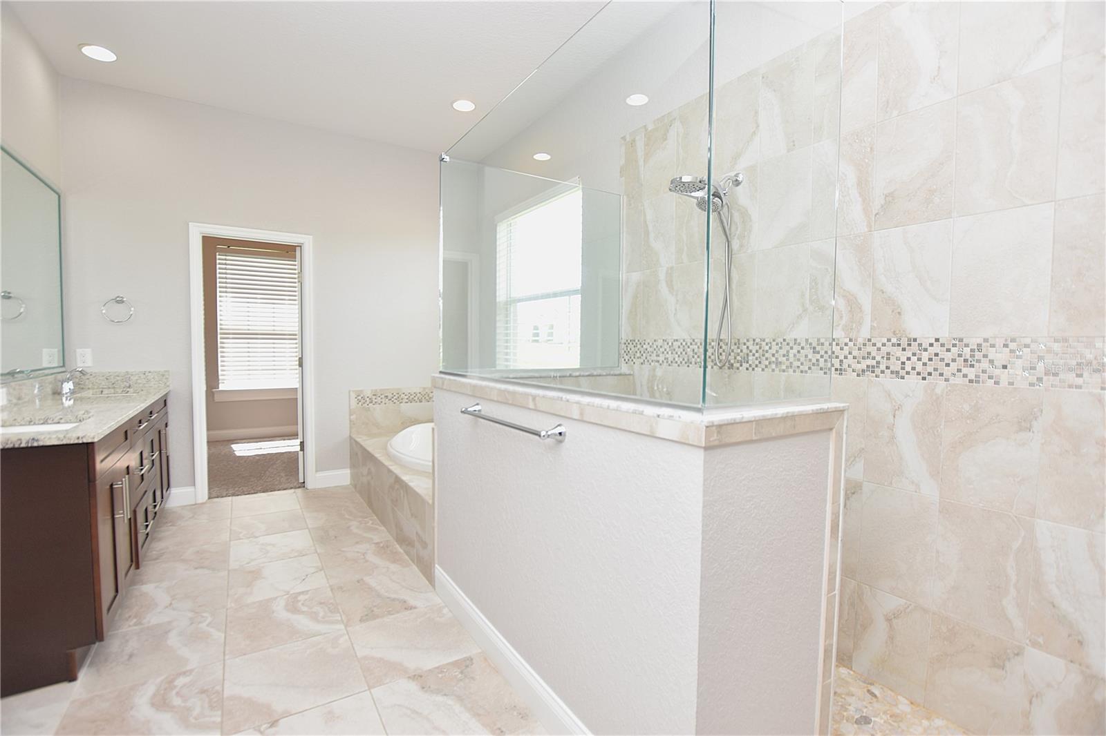 Image 22 of 48 For 3544 Lakeside Heritage Drive