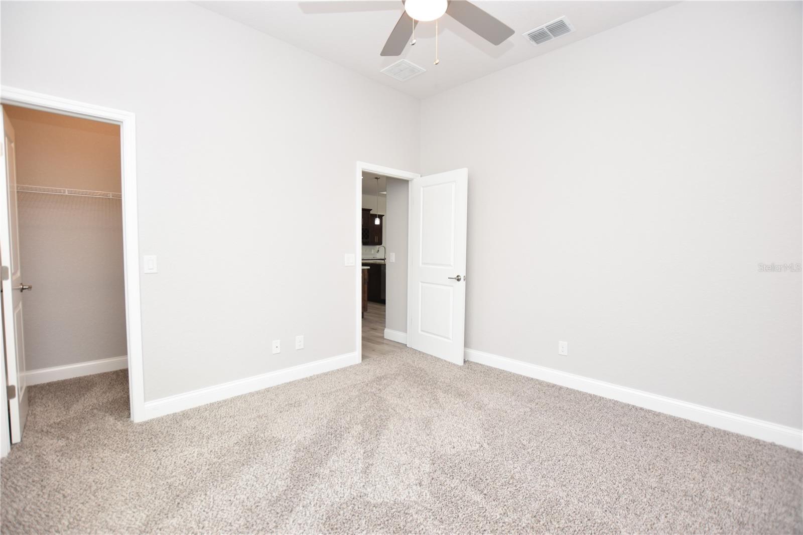 Image 28 of 48 For 3544 Lakeside Heritage Drive