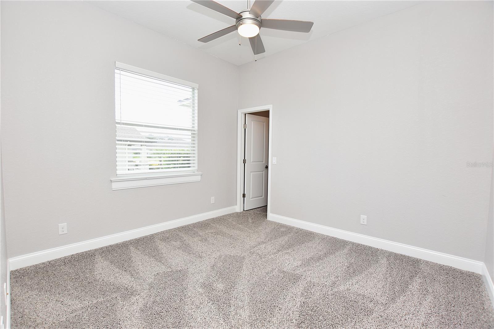 Image 32 of 48 For 3544 Lakeside Heritage Drive