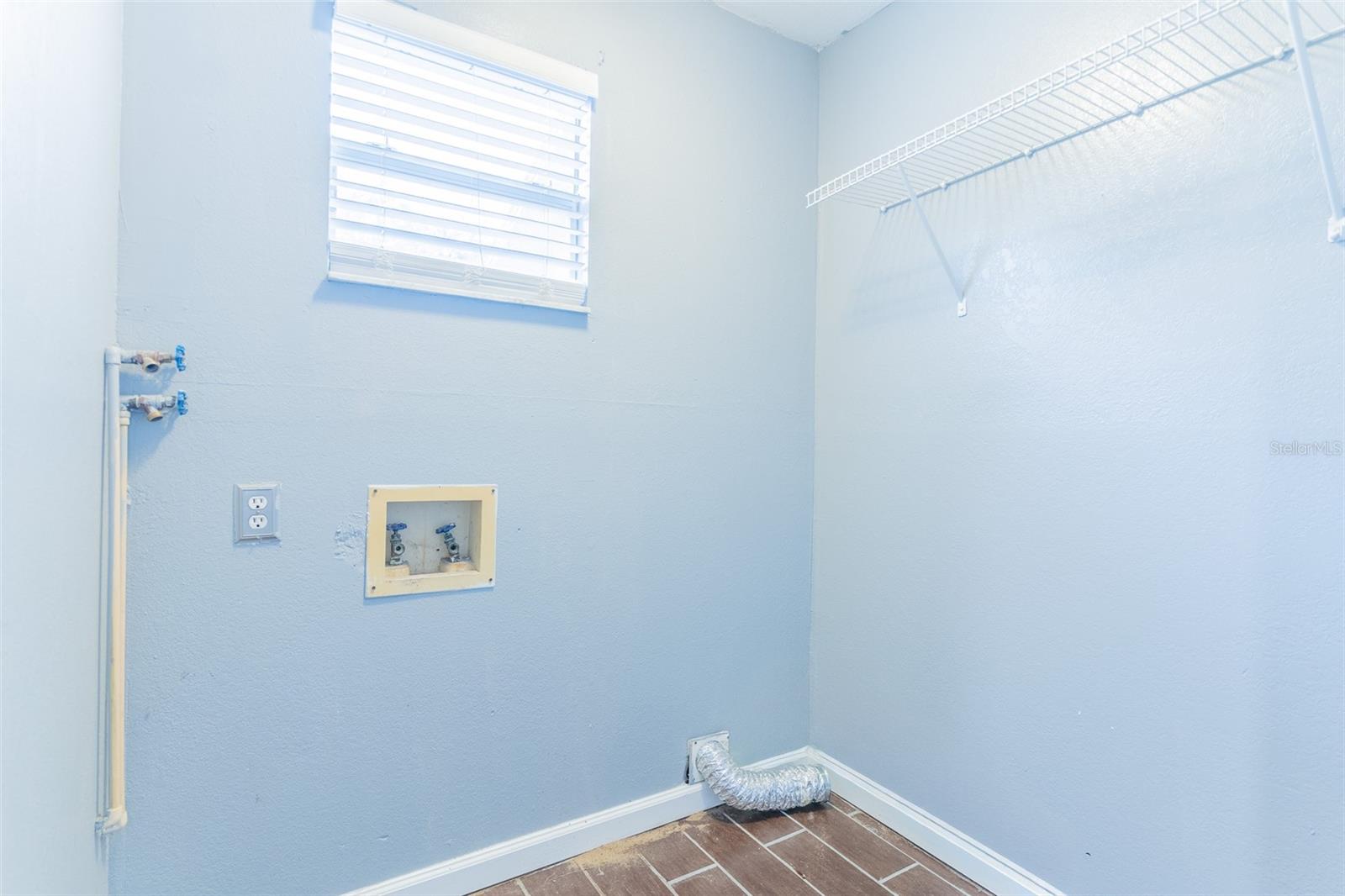 Image 10 of 21 For 109 Rebecca Drive Ne