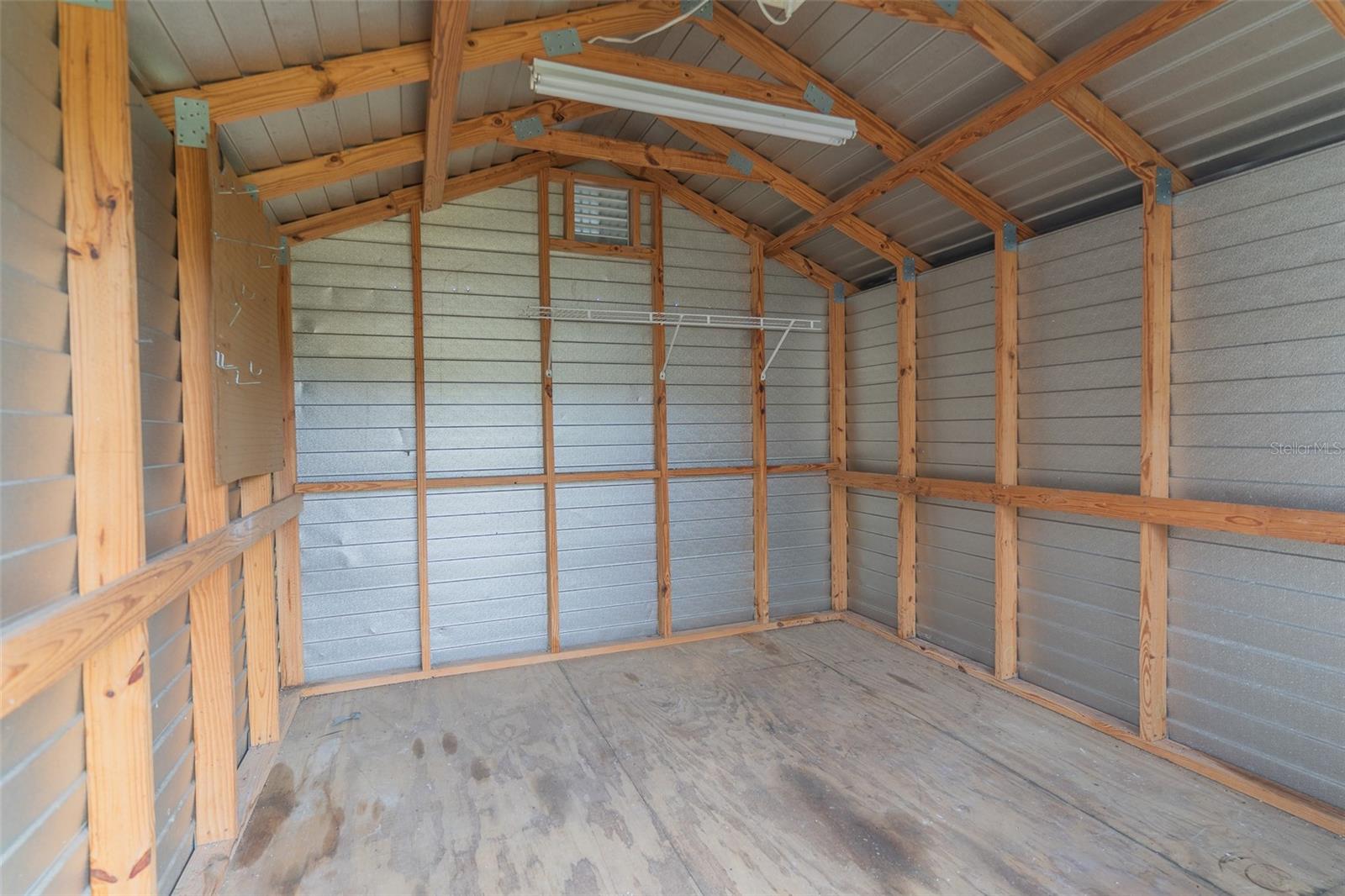 Image 15 of 21 For 109 Rebecca Drive Ne