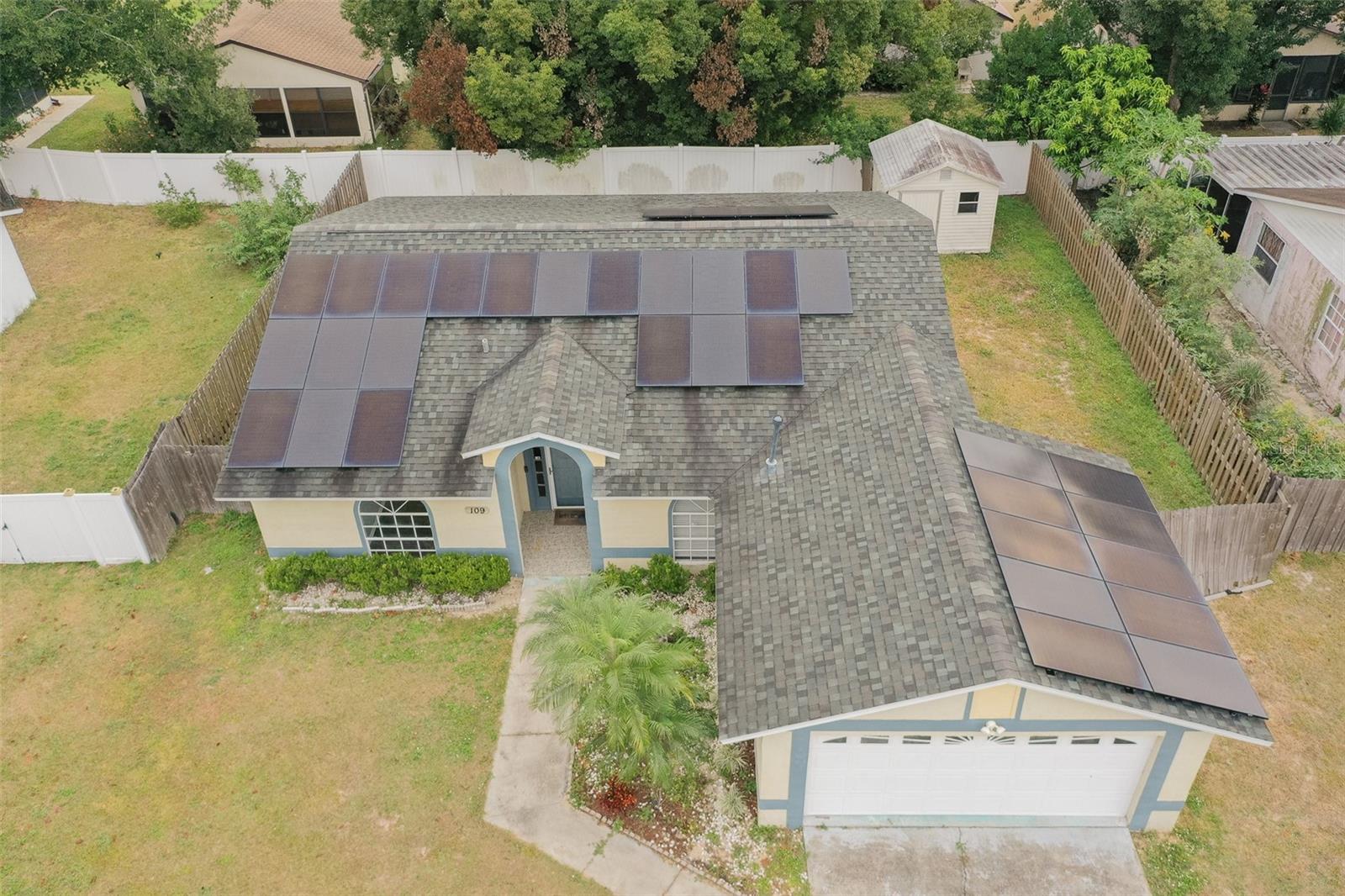 Image 18 of 21 For 109 Rebecca Drive Ne