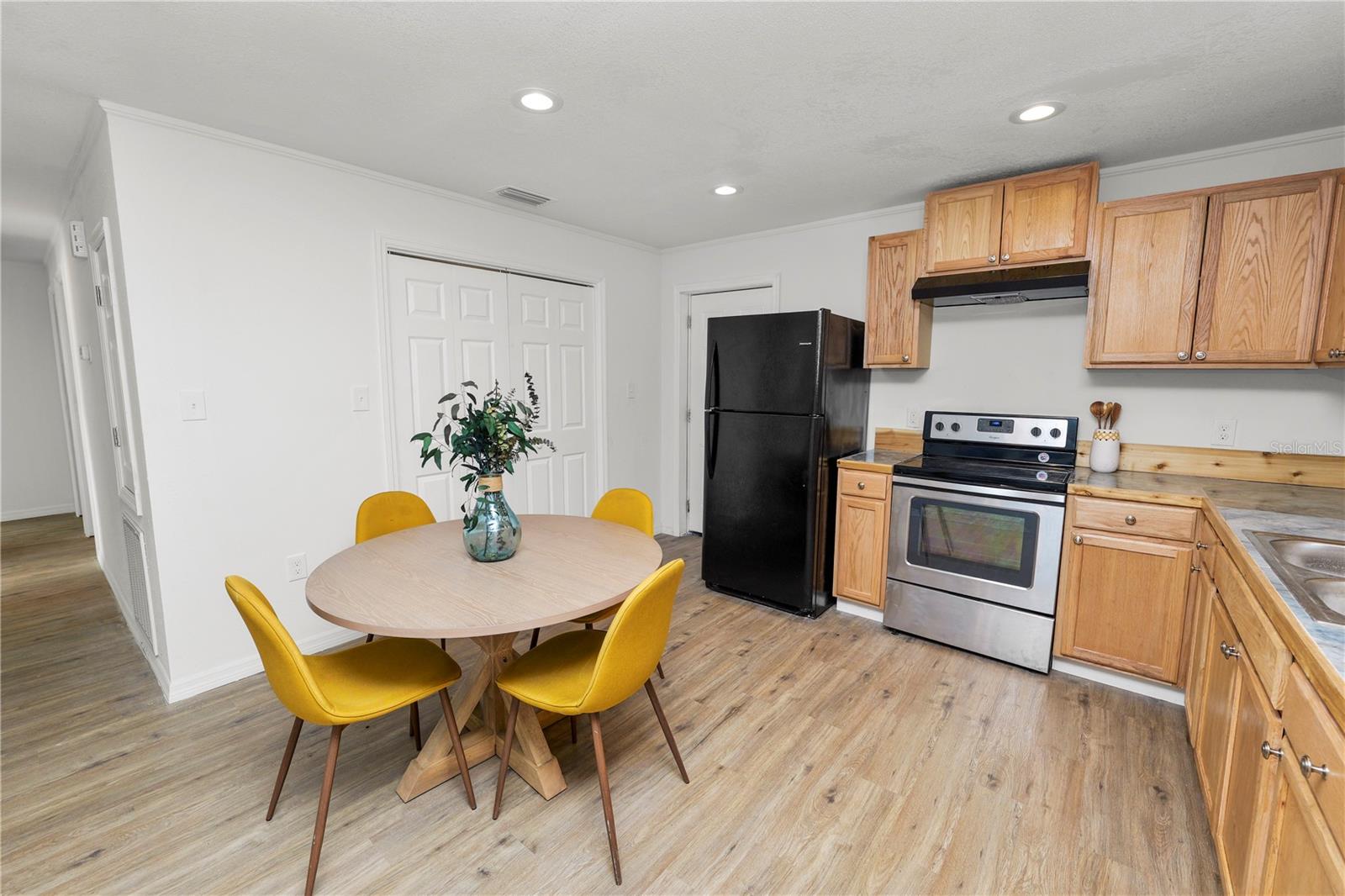 Image 10 of 27 For 842 Nokomis Avenue