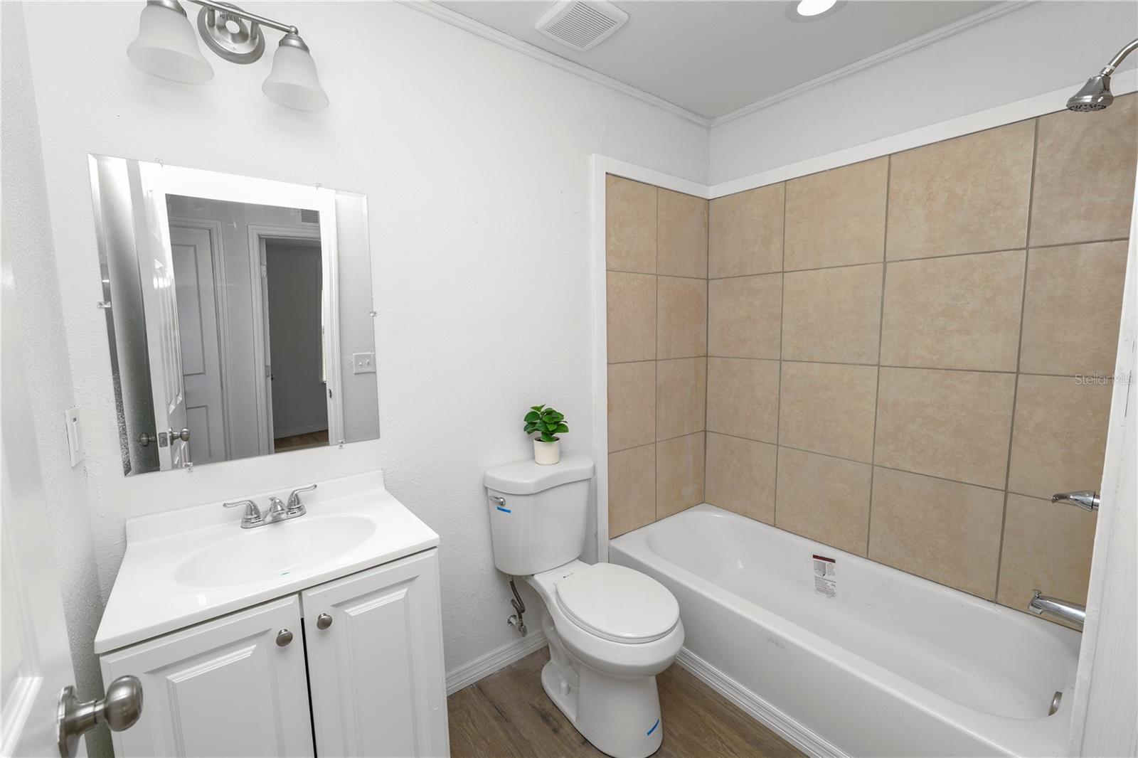 Image 20 of 27 For 842 Nokomis Avenue