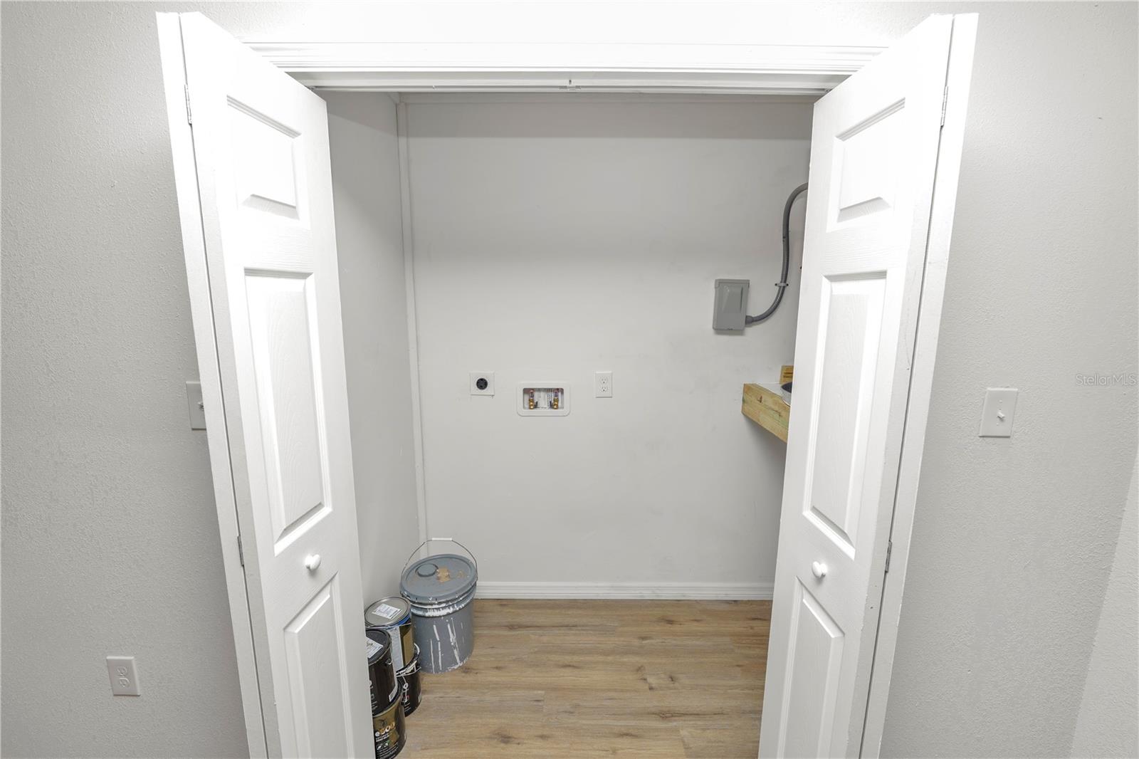 Image 21 of 27 For 842 Nokomis Avenue