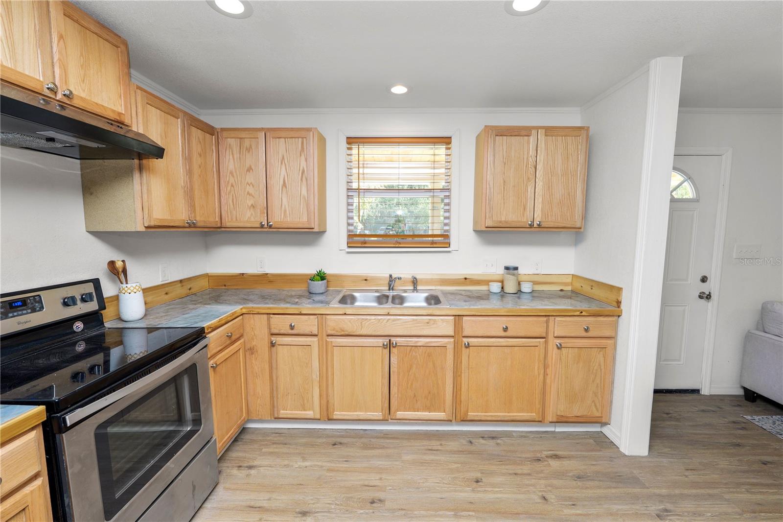 Image 7 of 27 For 842 Nokomis Avenue