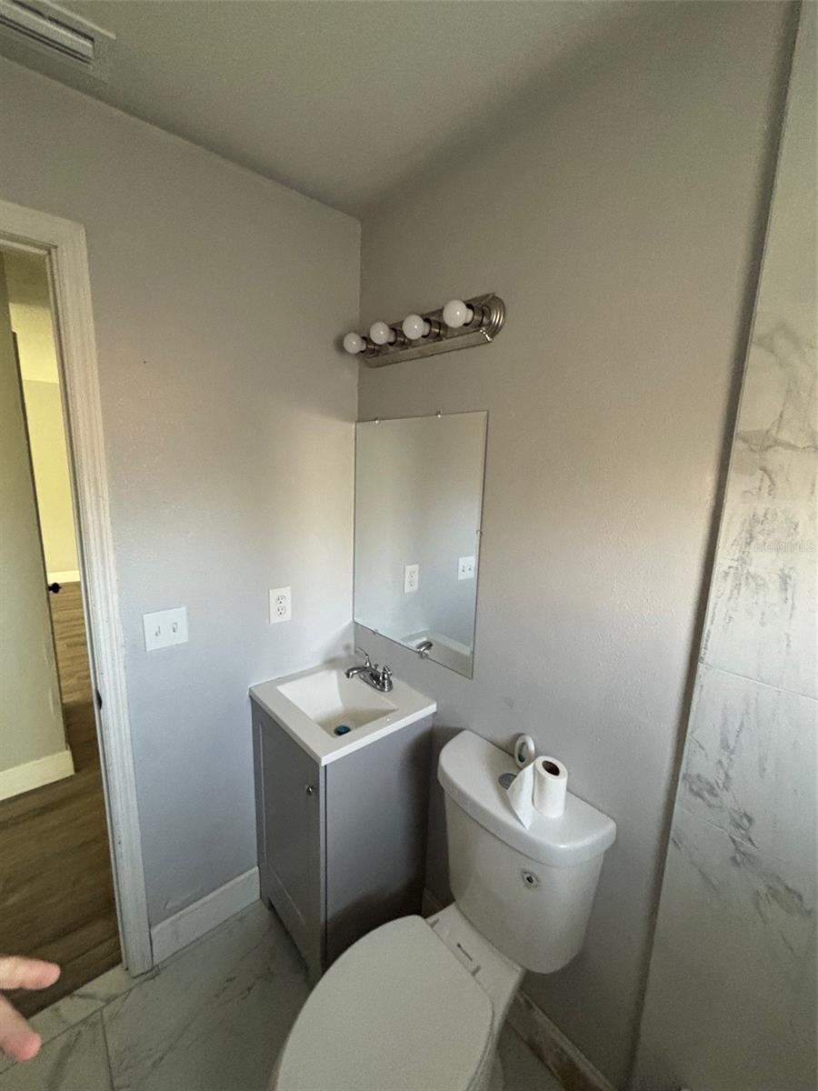 Image 14 of 34 For 1730 2nd Street Nw A