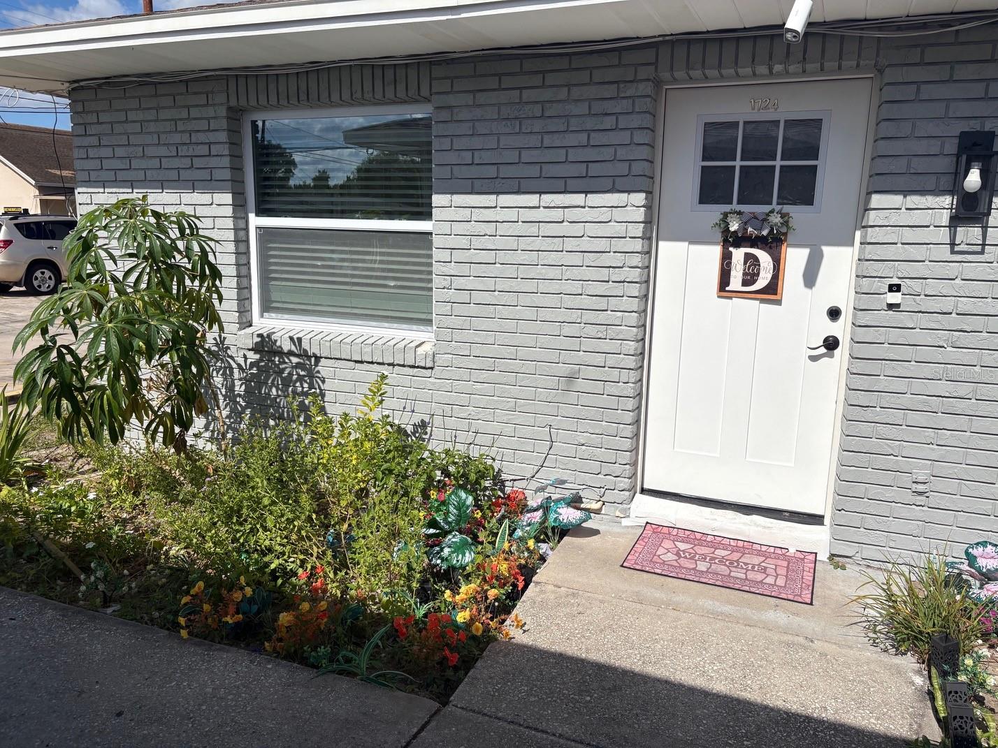 Image 2 of 28 For 1724 2nd Street Nw D