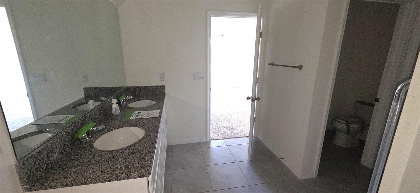 Image 23 of 39 For 610 Grove Street