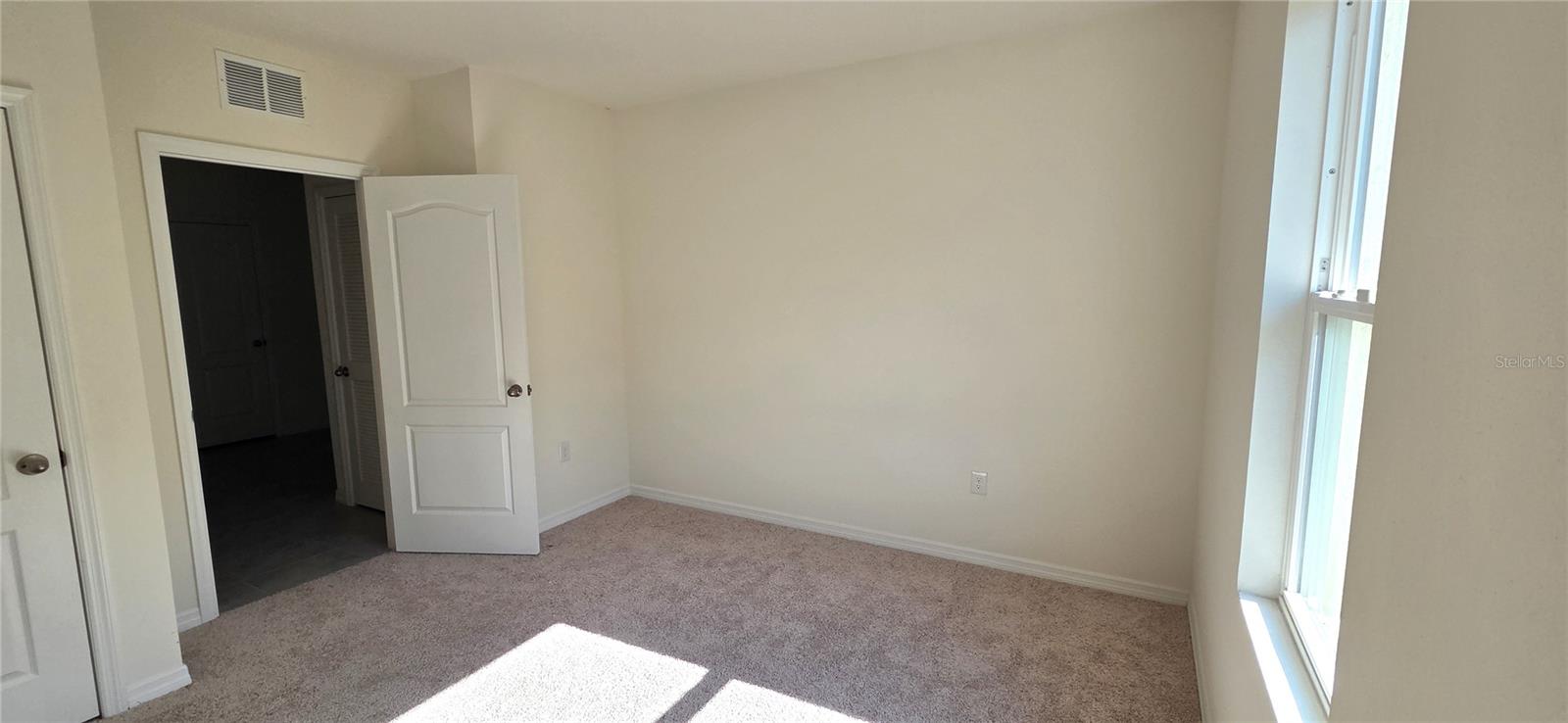 Image 33 of 39 For 610 Grove Street