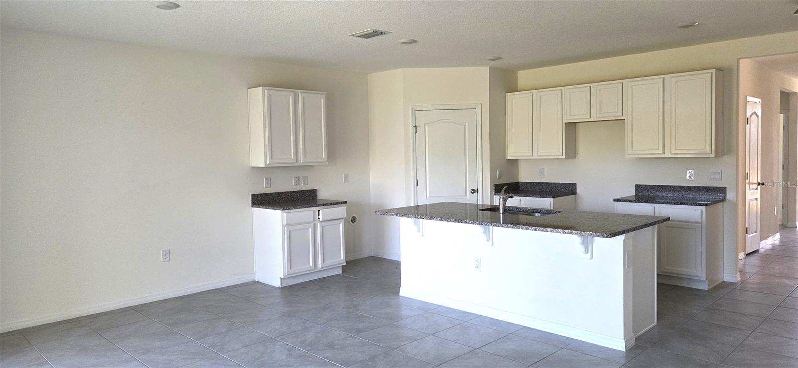 Image 4 of 39 For 610 Grove Street