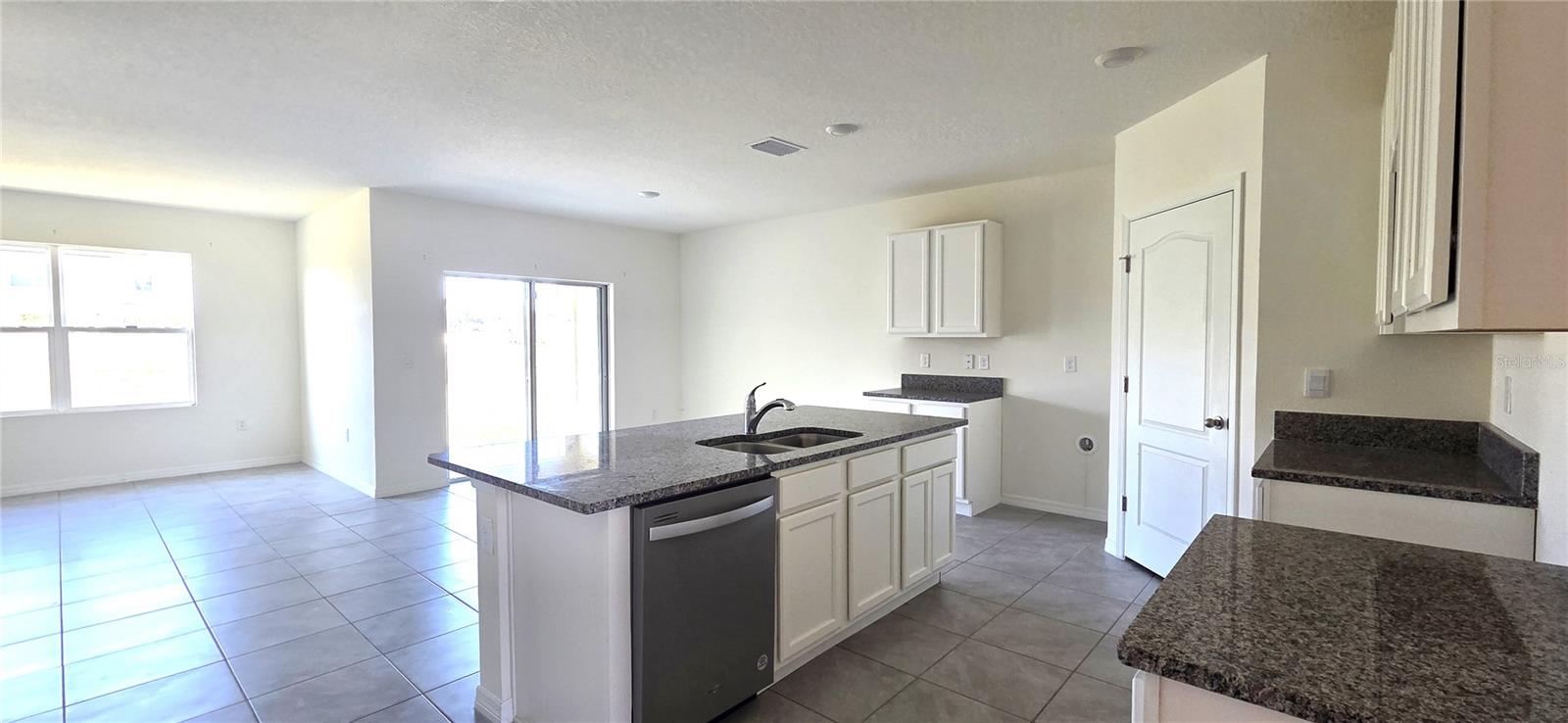 Image 5 of 39 For 610 Grove Street