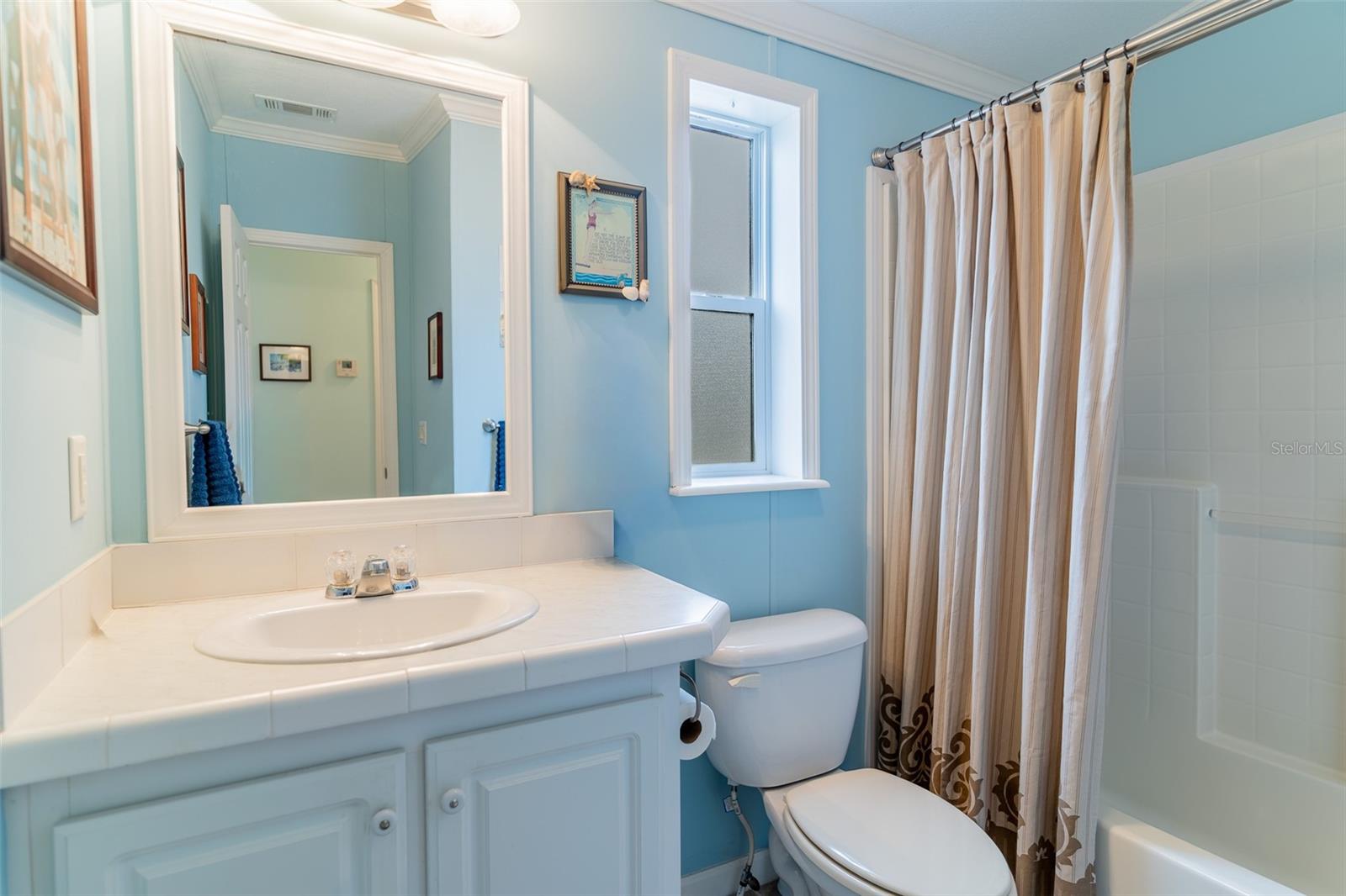 Image 13 of 49 For 30 Saddlebag Trail N