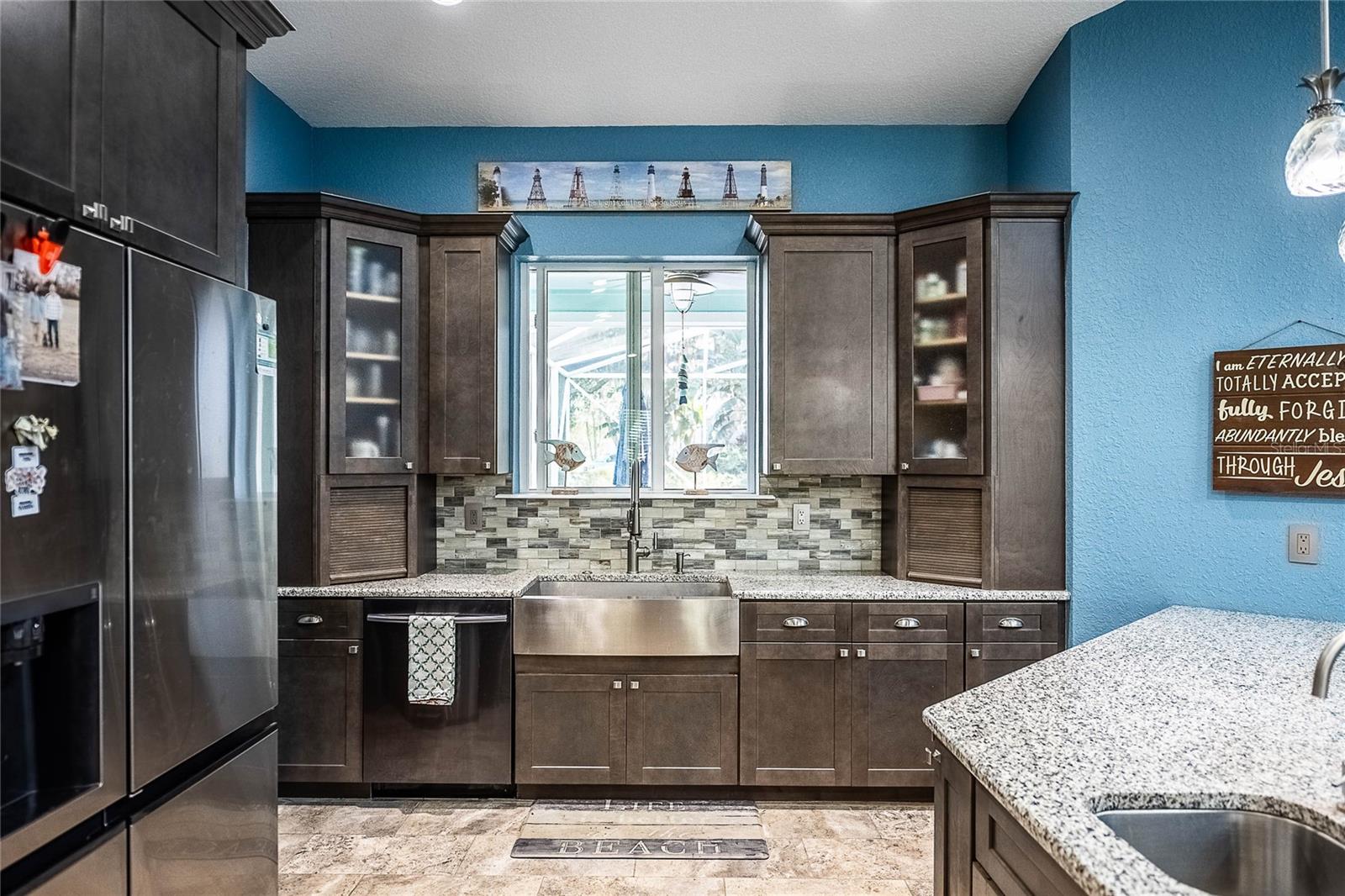 Image 10 of 84 For 2424 Burns Avenue