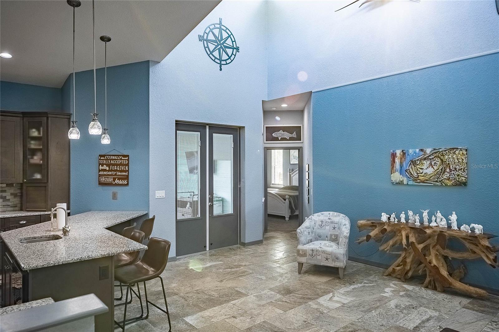 Image 15 of 84 For 2424 Burns Avenue