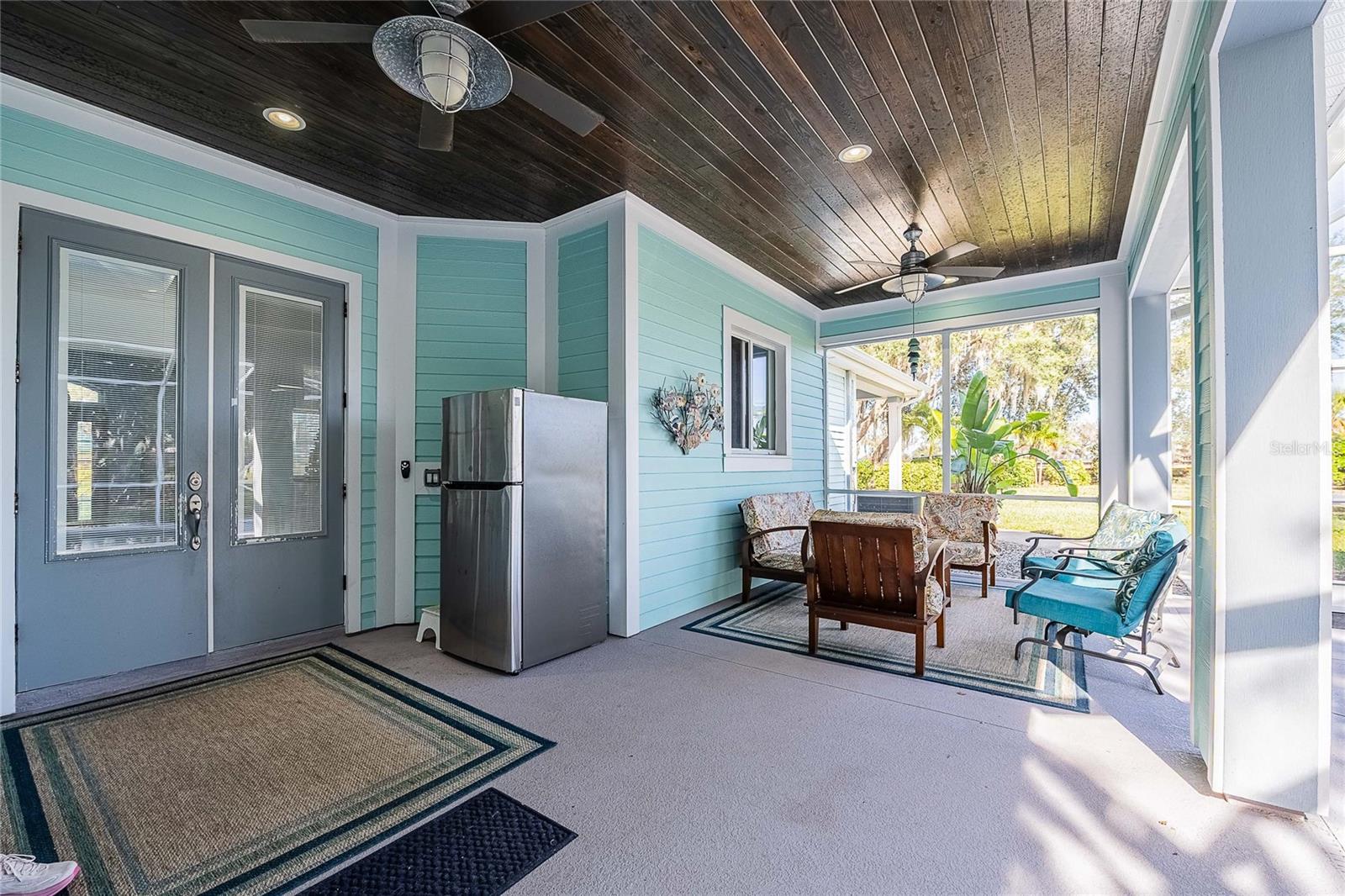 Image 31 of 84 For 2424 Burns Avenue