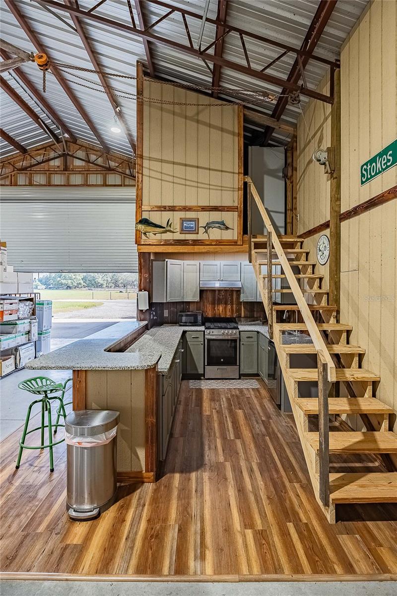 Image 42 of 84 For 2424 Burns Avenue