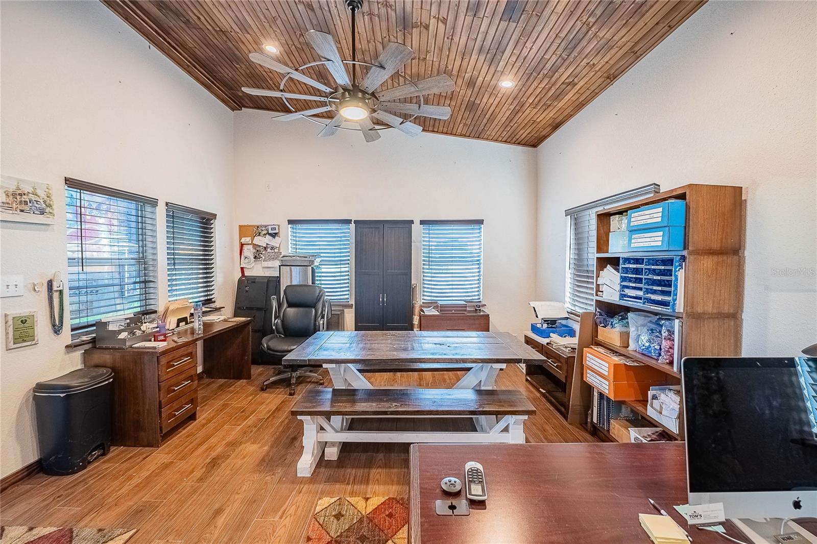 Image 45 of 84 For 2424 Burns Avenue